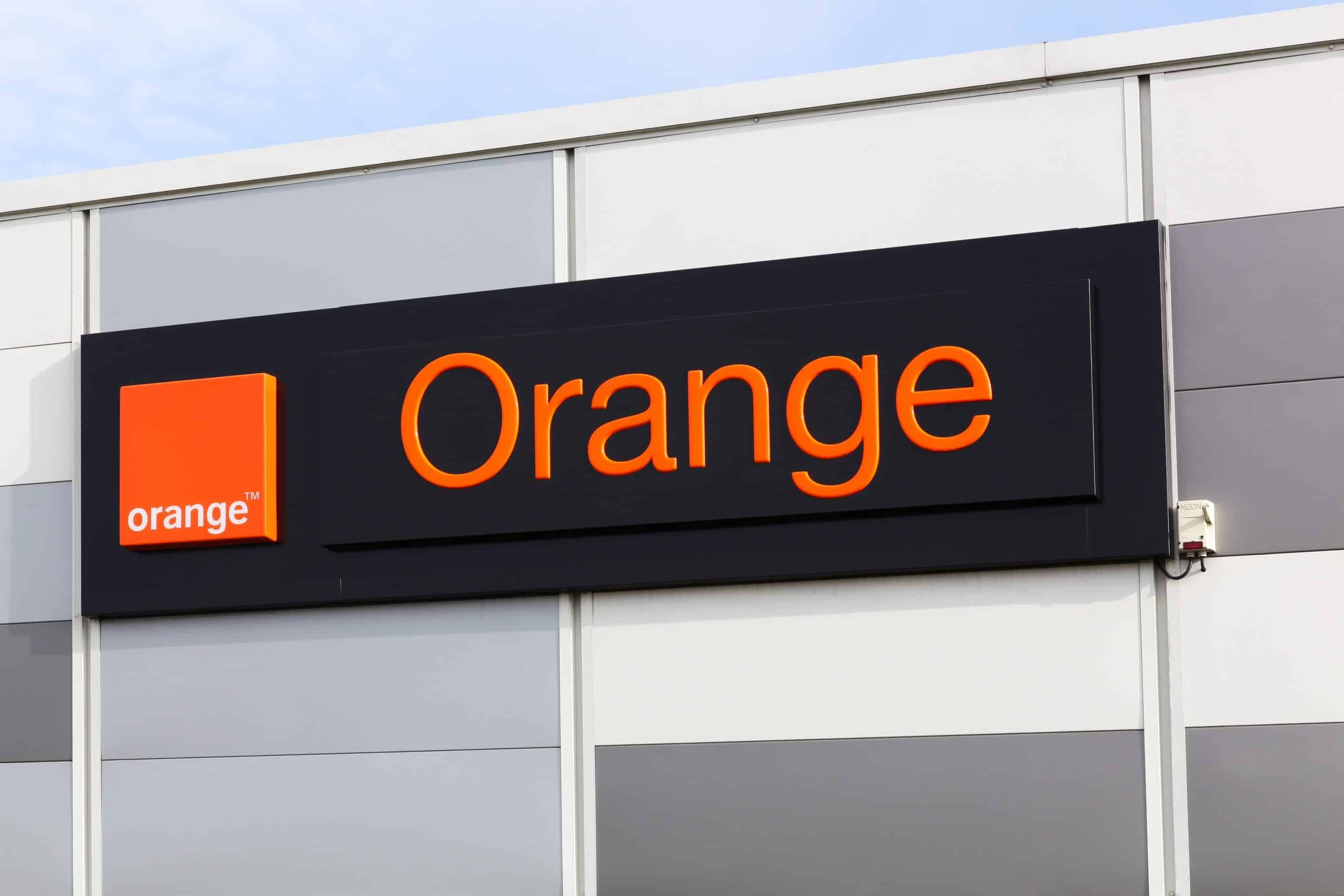 Orange lance l'Airbox Auto et renforce son réseau sur les